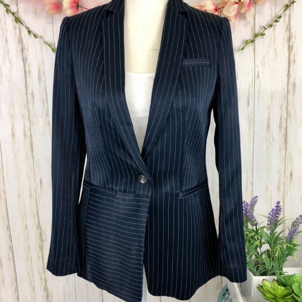 Satin boyfriend blazer